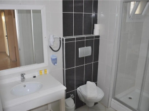 Отель Siesta Beach & Apart