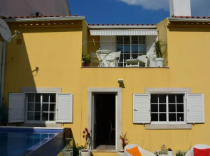 José & Ester House