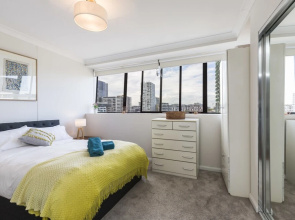 Sunny AC Sydney 2 Bedroom Apt