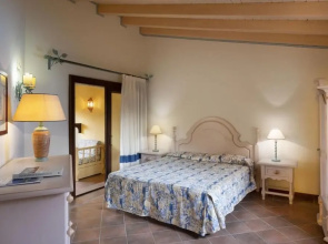 Beautiful Il Giardino Degli Oleandri one Bedroom Sleeps two Num0842