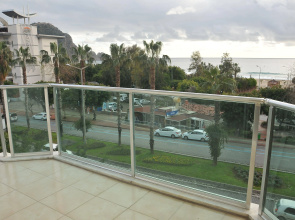 Kleopatra Blue Hawaii Hotel