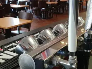 Road King  Hollies Truckstop Cafe