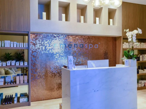 Beachfront condo with stunning views