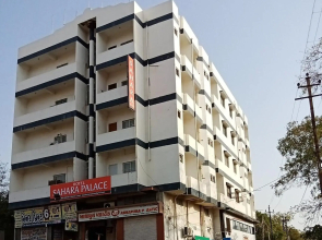 Hotel Sahara Palace