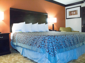 Days Inn By Wyndham Louisburg