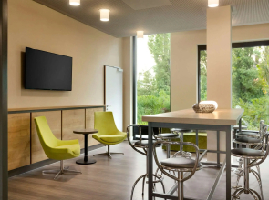 Super 8 by Wyndham Freiburg