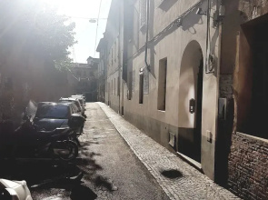 Nice and Cozy Quiet Apartment Right in the Center