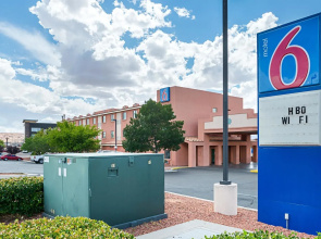 Motel 6 Page, AZ