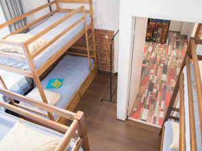 RedLine hostel