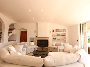 Majestic Holiday Home in Grimaud With Private Pool