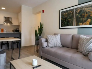 w Minimalist 2BR in Miraflores
