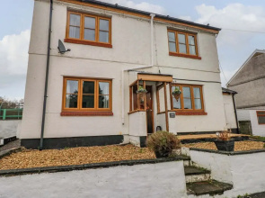 100 Cwmphil Road