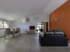 Comfort apartments with pool in Medulin