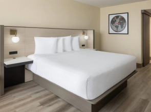 Ramada Plaza by Wyndham Orlando Resort & Suites Intl Drive