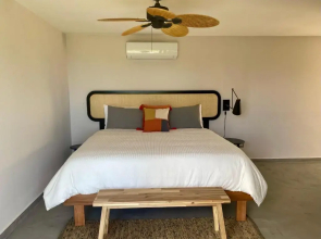 Catalina Tropical Lodge