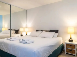 Modern 1 Bedroom Apartment in North Melbourne