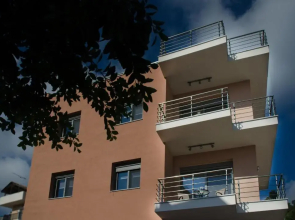 Laura Suites