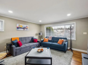 Uline Hospitality 4 Bedroom Home