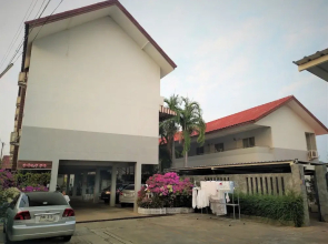 Kritkarn Apartment