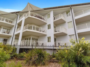 Resort On The Beach 6126-27