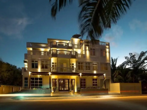 Lagoon Lodge