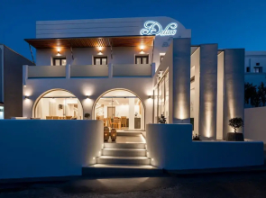 Deluxe Suites Santorini