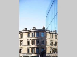 Beautiful Bath Apartment in iconic Milsom Street Location