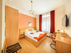 Hotel Golden City Garni