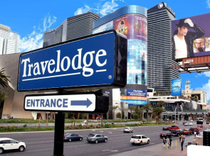 Travelodge Center Strip