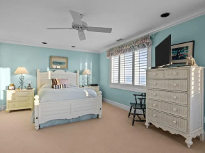 Taylor Cottage 5 Bedroom Home