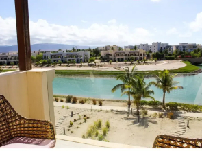 Charming Balcony Retreat