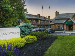 Cloverleaf Residence Suites