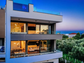 Crystal Holiday Residence II