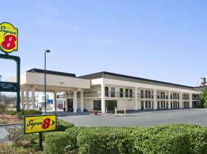 Super 8 by Wyndham Oxford (Alabama)