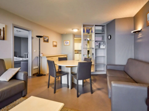 Beachfront apartment in Blankenberge with balcony