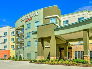 Courtyard Lake Charles