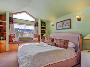 High Point Chateau 4 Bedroom Home by RedAwning