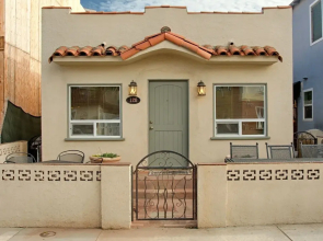 128 39th Street A (68438) - 2 Br townhouse by RedAwning