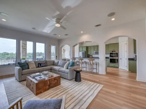 Luxury Lakefront Home-private Dock - Dipping Pool!