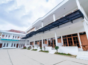 OYO 688 Grand Pakidulan Hotel