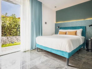 Portofino 4BD Suite Pool Resort Vibe