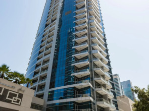 Beautiful Home, Wake Up To Superb Marina Views