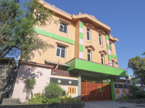 OYO 1419 Rhona Guest House Syariah