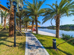 Yulin Jolie Vue Bontique Hotel（Kra Bay and Garden Expo Garden）