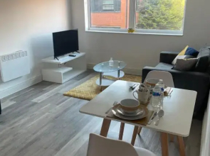 #0202 One Bedroom serviced apartment-Free parking