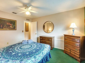 Near Busch Gardens: Sunny Florida Retreat w/ Pool!