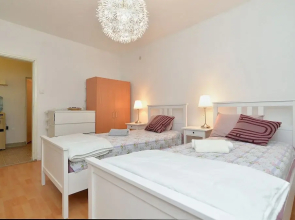 Apartment 1928