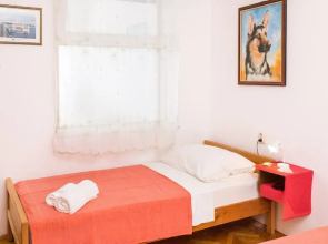 Apt Next to the Beach w Balcony and sea View