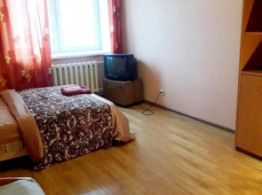Max Apart on Gorky Street