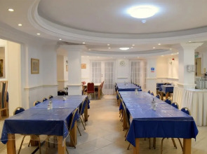 Pembridge Palace Hotel